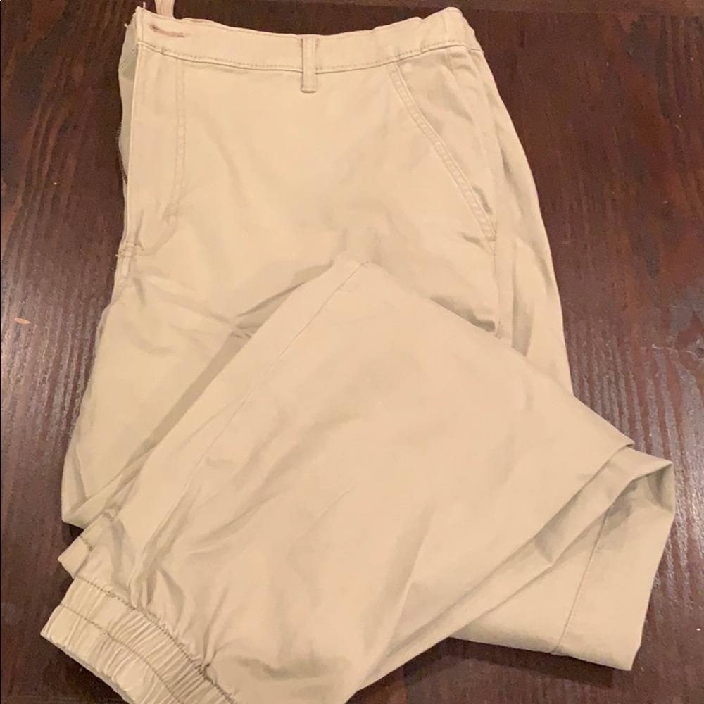 Amazon Basics Khaki - image 1